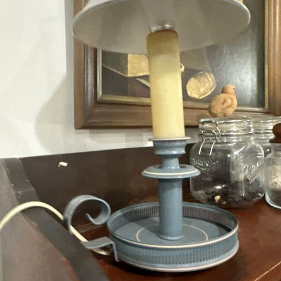 Vintage Toleware Blue And Gold Metal Lamp Pink Florals Cottagecore - Picture 6 of 8